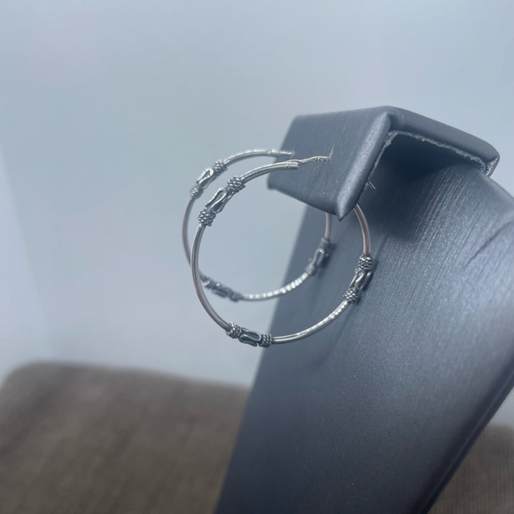 Sterling silver Bali hoop earrings - Picture 8 of 8